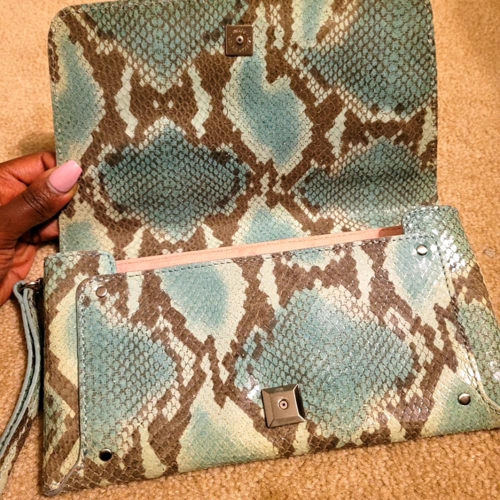 Donald J Pliner ( Snake Clutch ) GUC - Picture 2 of 10